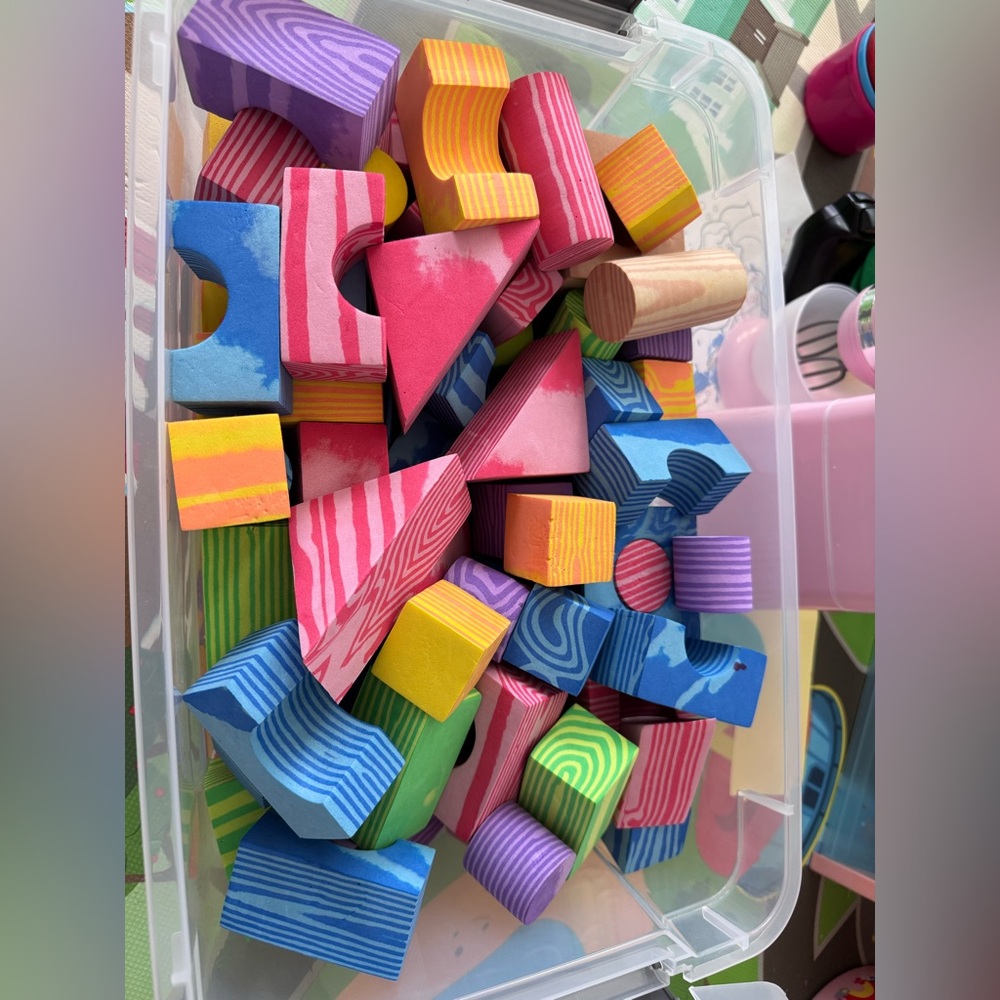 used 80%new  Morvat 90 Piece Colorful Soft EVA Foam Building Blocks Set Nobox